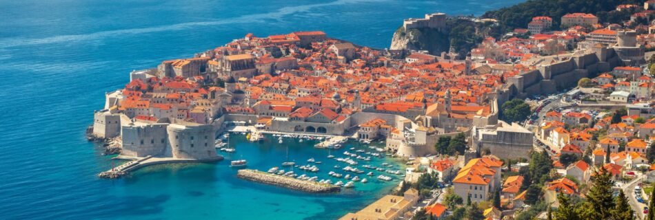 Is Dubrovink Worth it? Graphic featuring a photo of Dubrovink's Coast.